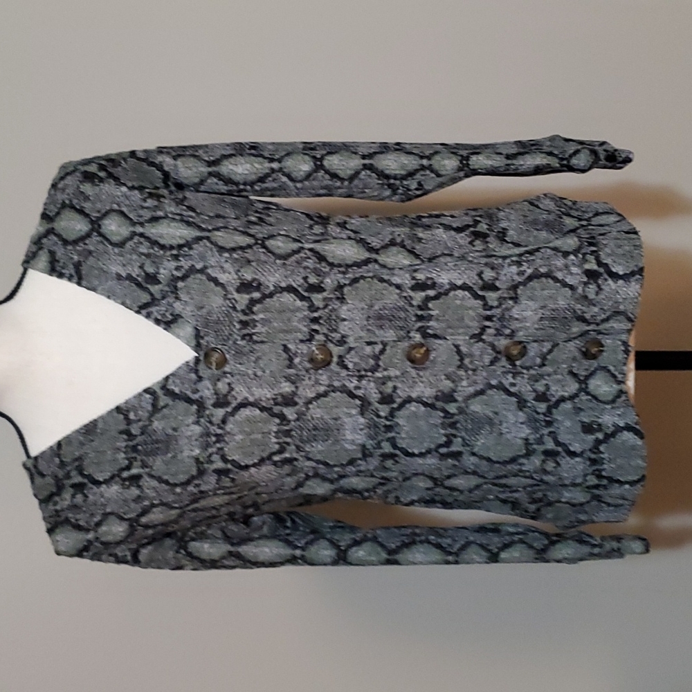 Daytrip Sweater - Picture 3 of 9